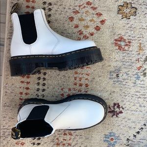 white doc martens chelsea boots size 7 ( 38 EU)